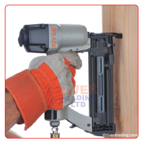 RIVER BRASS TAP - ROBINET